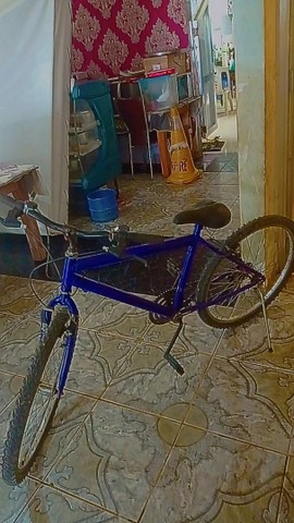 Bicicleta semi novo 