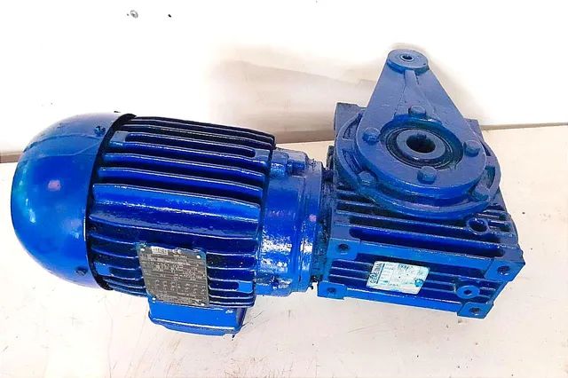 Motoredutor 1 CV 1720 RPM Redução 1:30