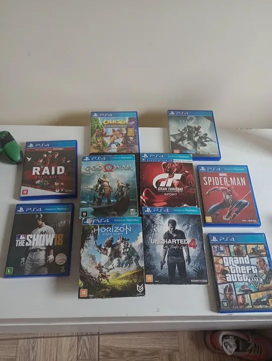 Console Play 4, completo com 2 controles 16 jogos  e caixa 