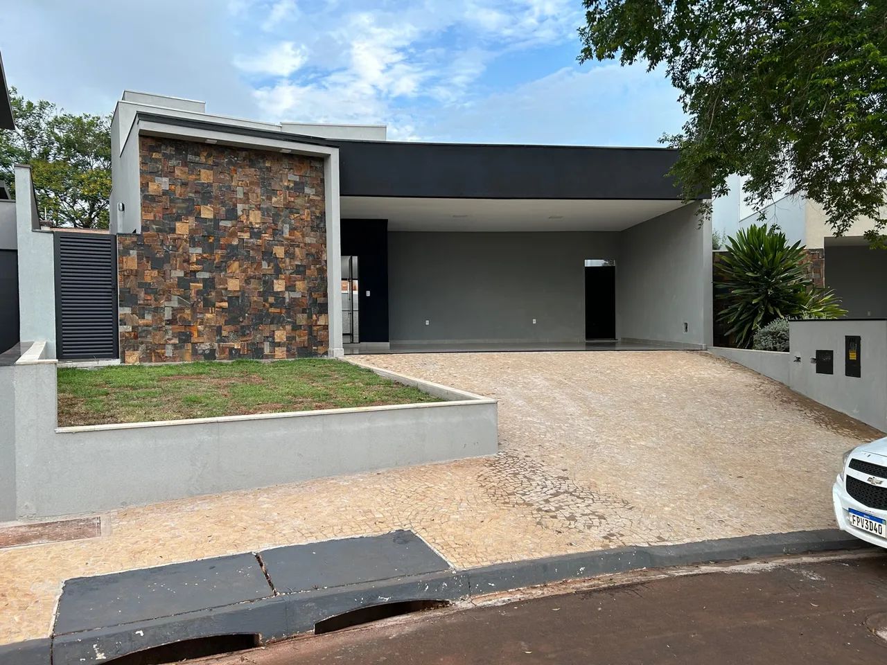 Casa de condomínio com 4 quartos à venda no Brasil | OLX