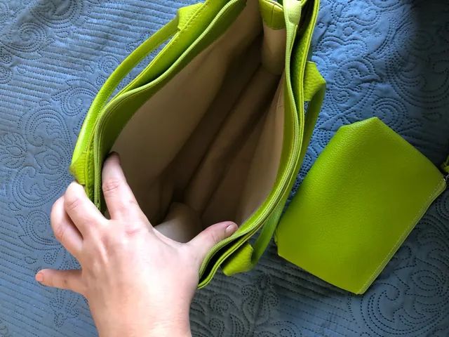 Bolsa Arezzo verde lim o m dia Bolsas malas e mochilas