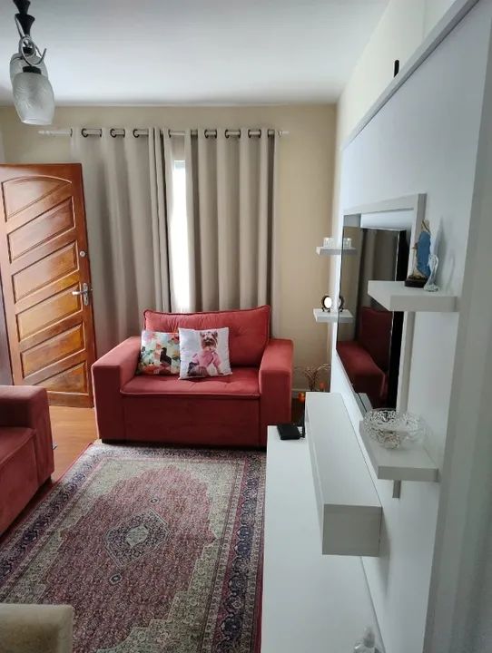 Casa espaçosa com três quartos e suíte no Bairro de Lourdes!