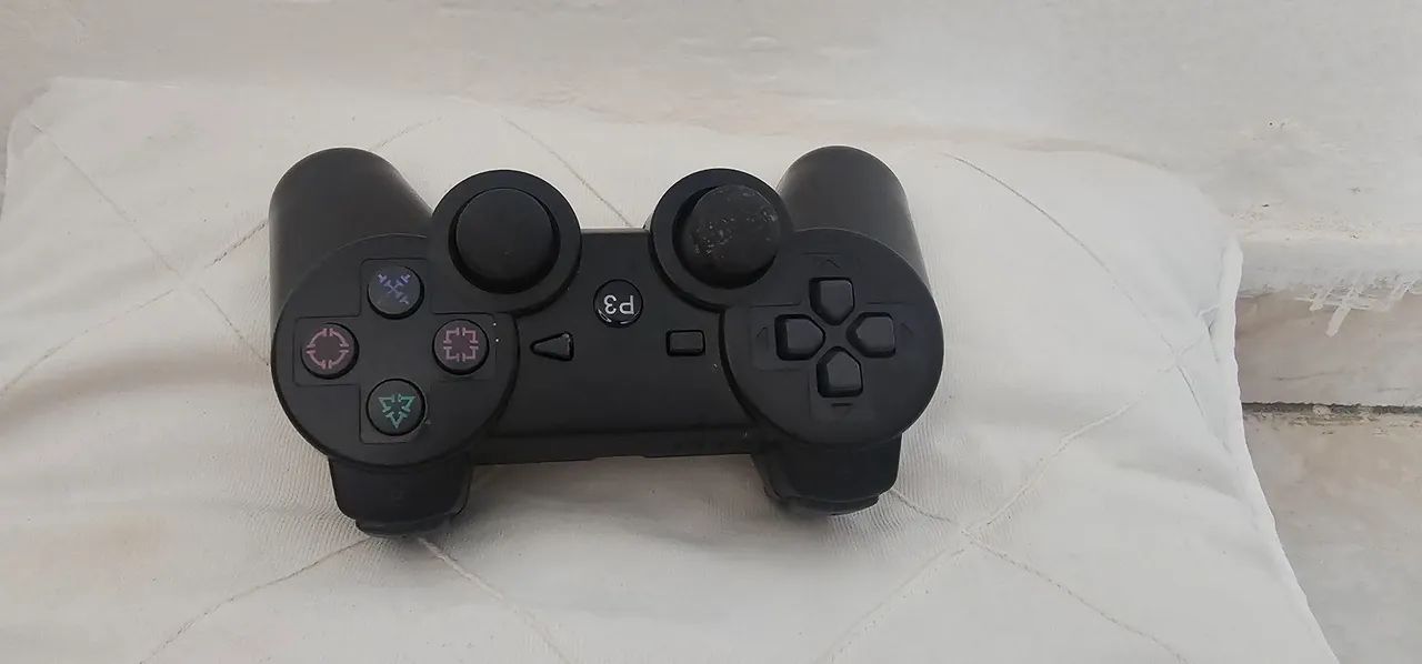 PS3 CONTROLLER WORKING PERFECTLY ONLY WITH CABLE. CABLE NOT INCLUDED64308649541889121
