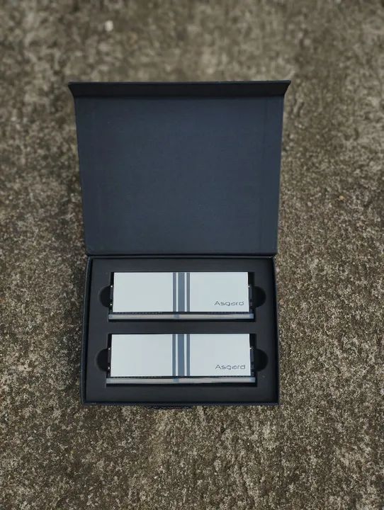 Kit de Memória RAM Asgard Valkyrie ARGB 2x8GB DDR4 3200MHz