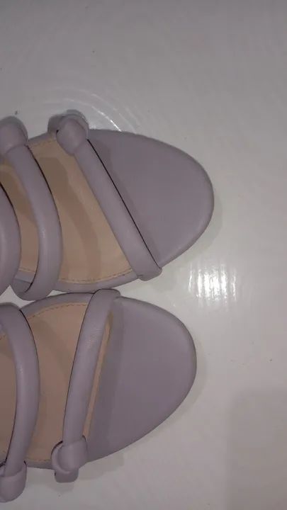 Rasteirinha Roxa Arezzo  - Foto 4