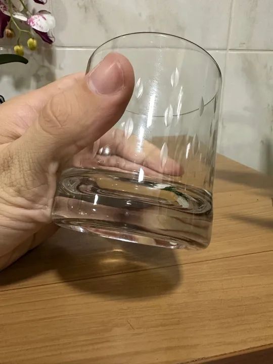 Antigo Copo para Whisky Demi em Cristal com lapidação em lágrimas  - Foto 4