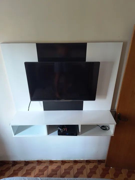 Painel para tv branco e preto  - Foto 4