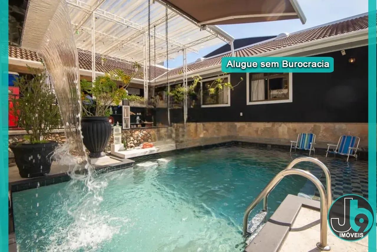 Casa Alugar ou Vender Xaxim 860m² Semimobiliado com 5 quartos e 6 Vagas de Garagem