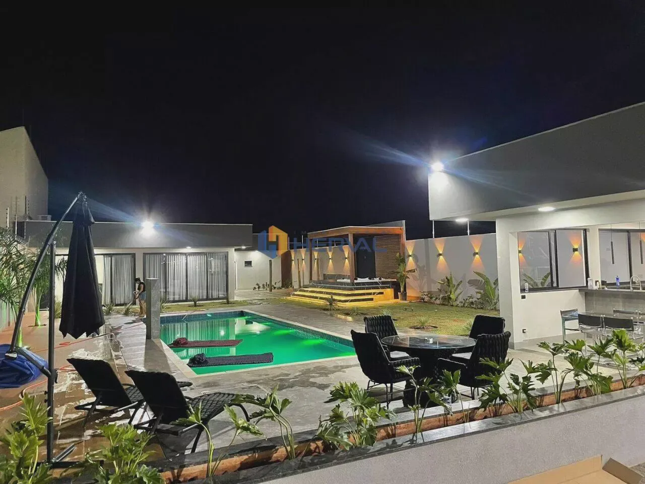 Fazenda/Sítio/Chácara para venda com 406 metros quadrados com 4 quartos