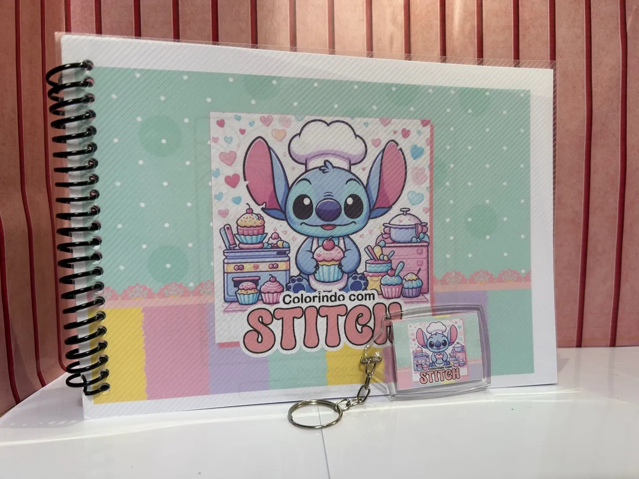Caderno de colorir Stitch Cozinha + Chaveiro