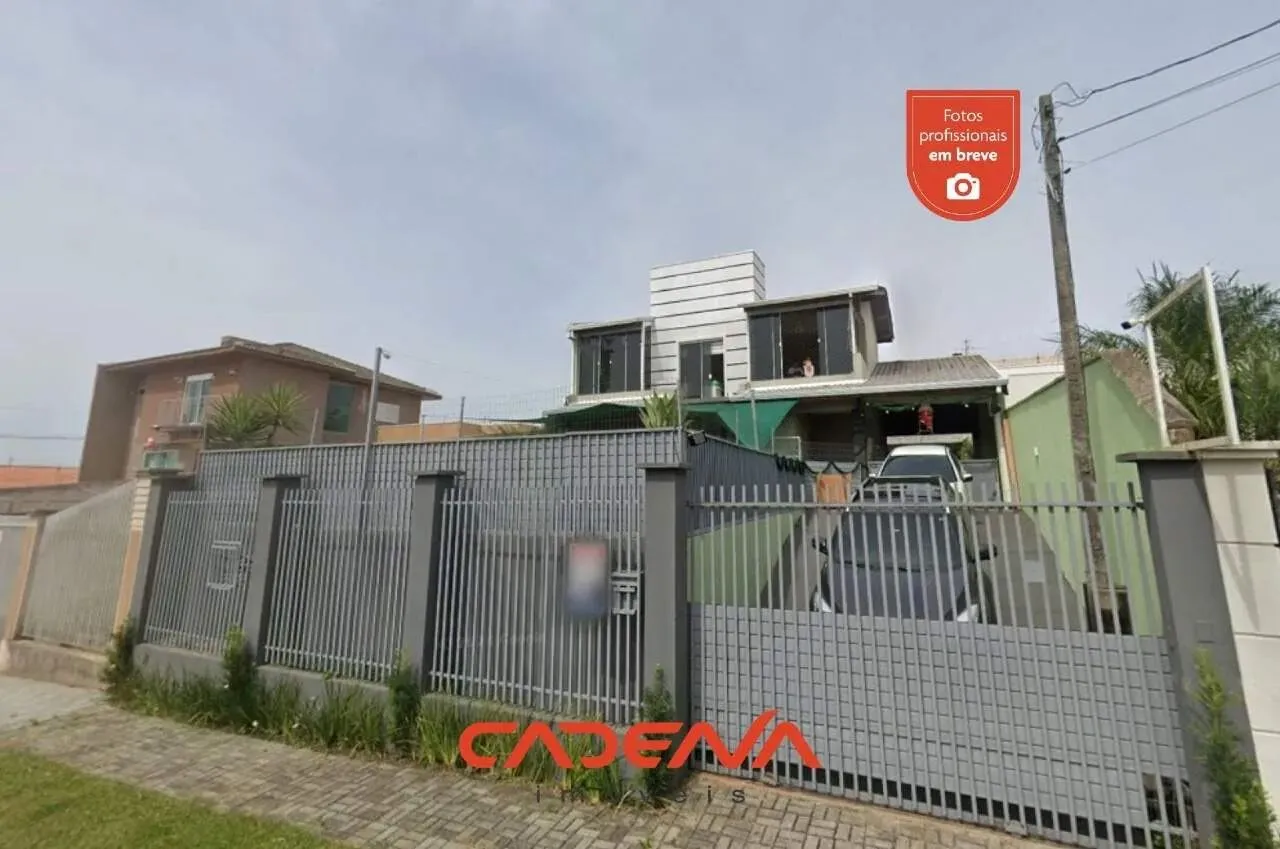 Casa com 5 quartos e 7 vagas à venda no Atuba