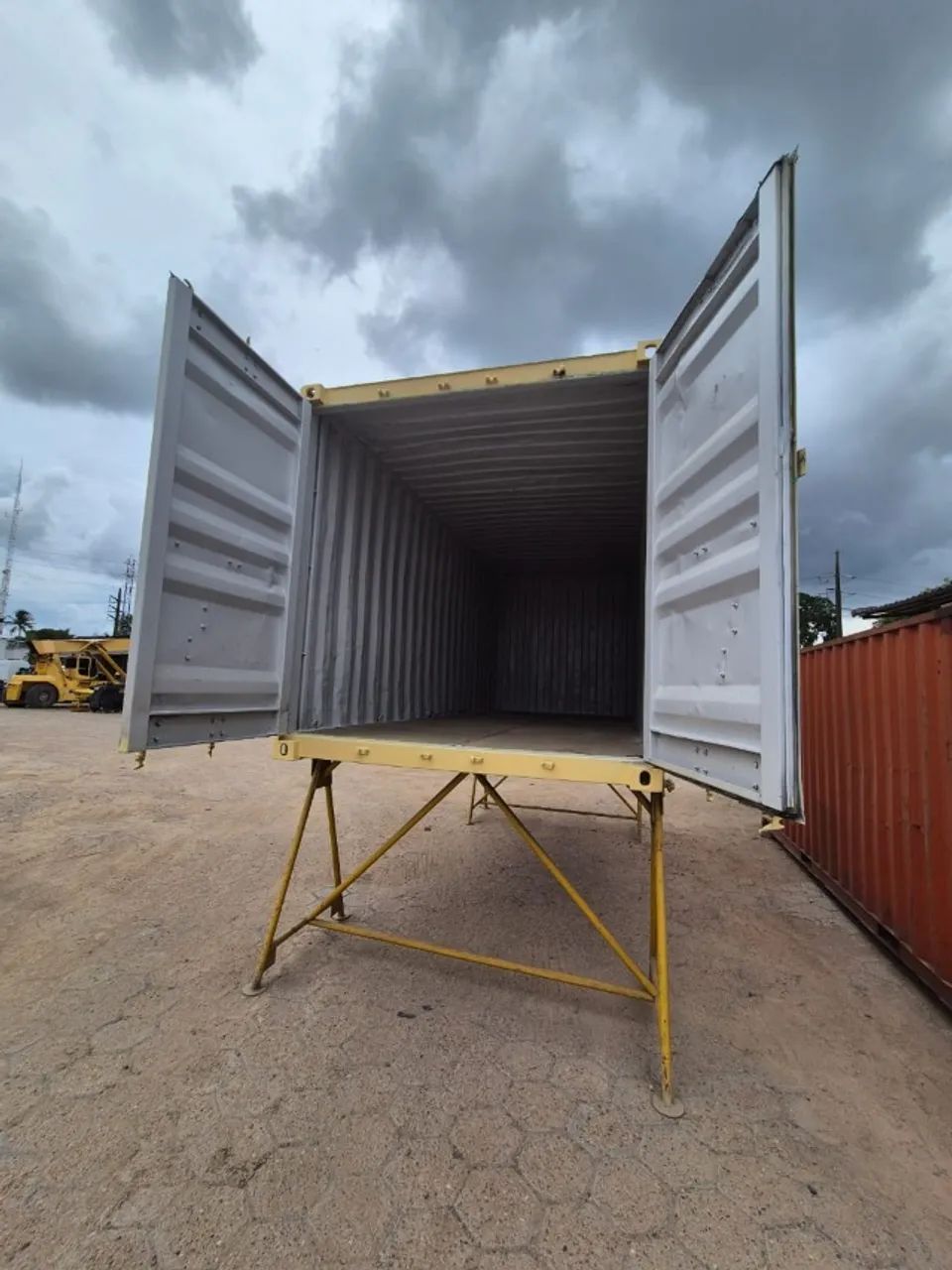 container de 40 E 20 PES pés usados em bom estado  - Foto 3