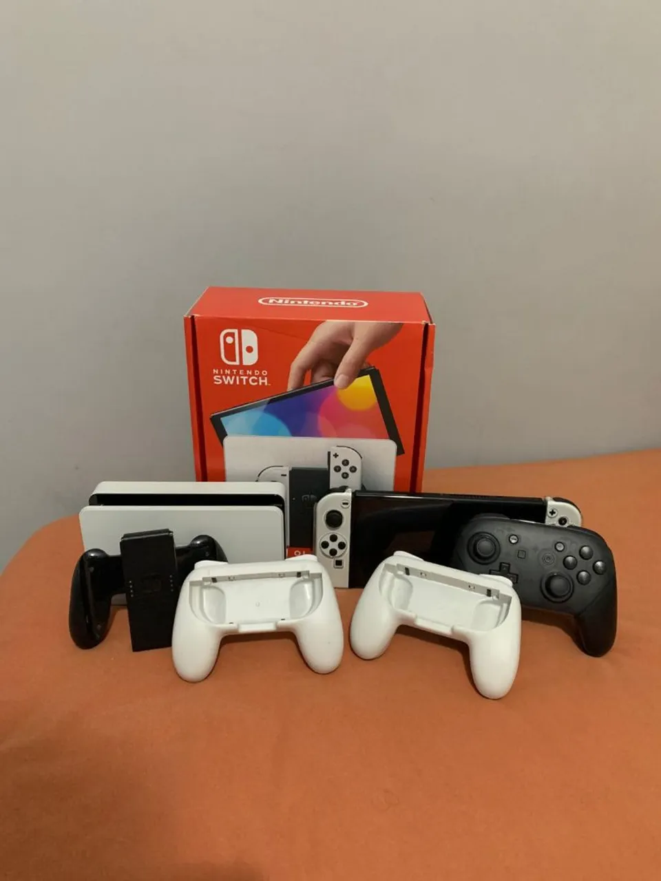 Nintendo Switch OLED - Perfeito estado!