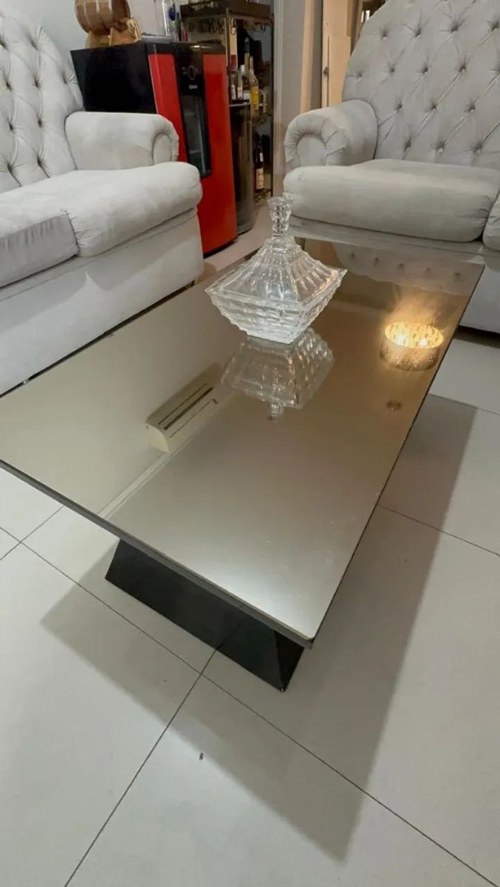 Mesa de centro espelhada - Moderna e elegante