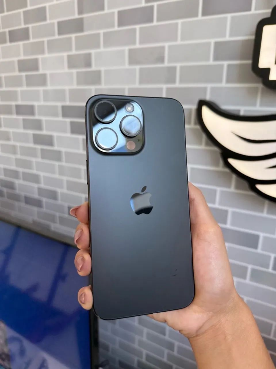 iPhone 15 Pro Max 512GB COM GARANTIA APPLE ATÉ 23 novembro 2025 - Foto 2