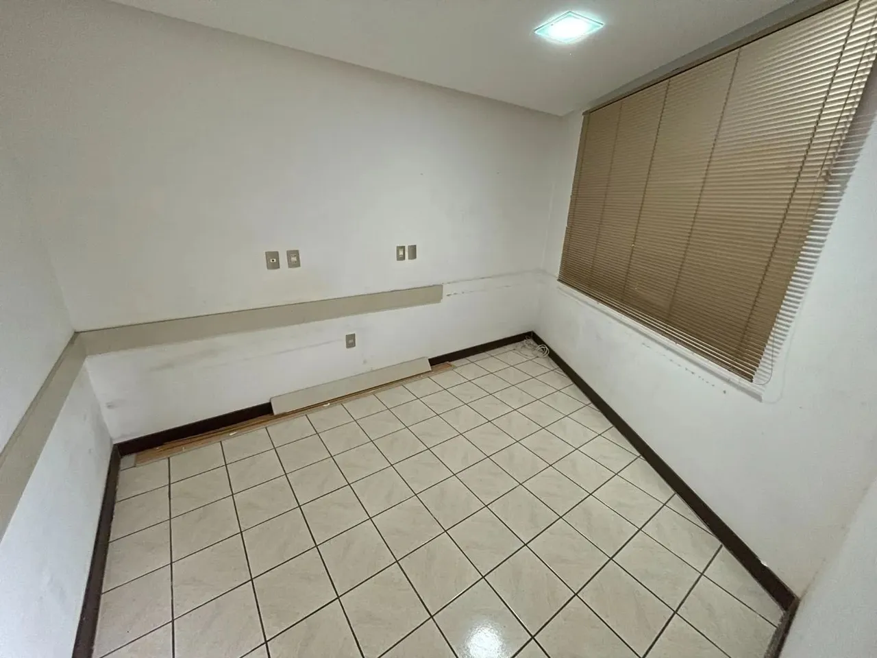 Oportunidade Imperdível! Casa Comercial à Venda em Cobilândia  Vila Velha/ES