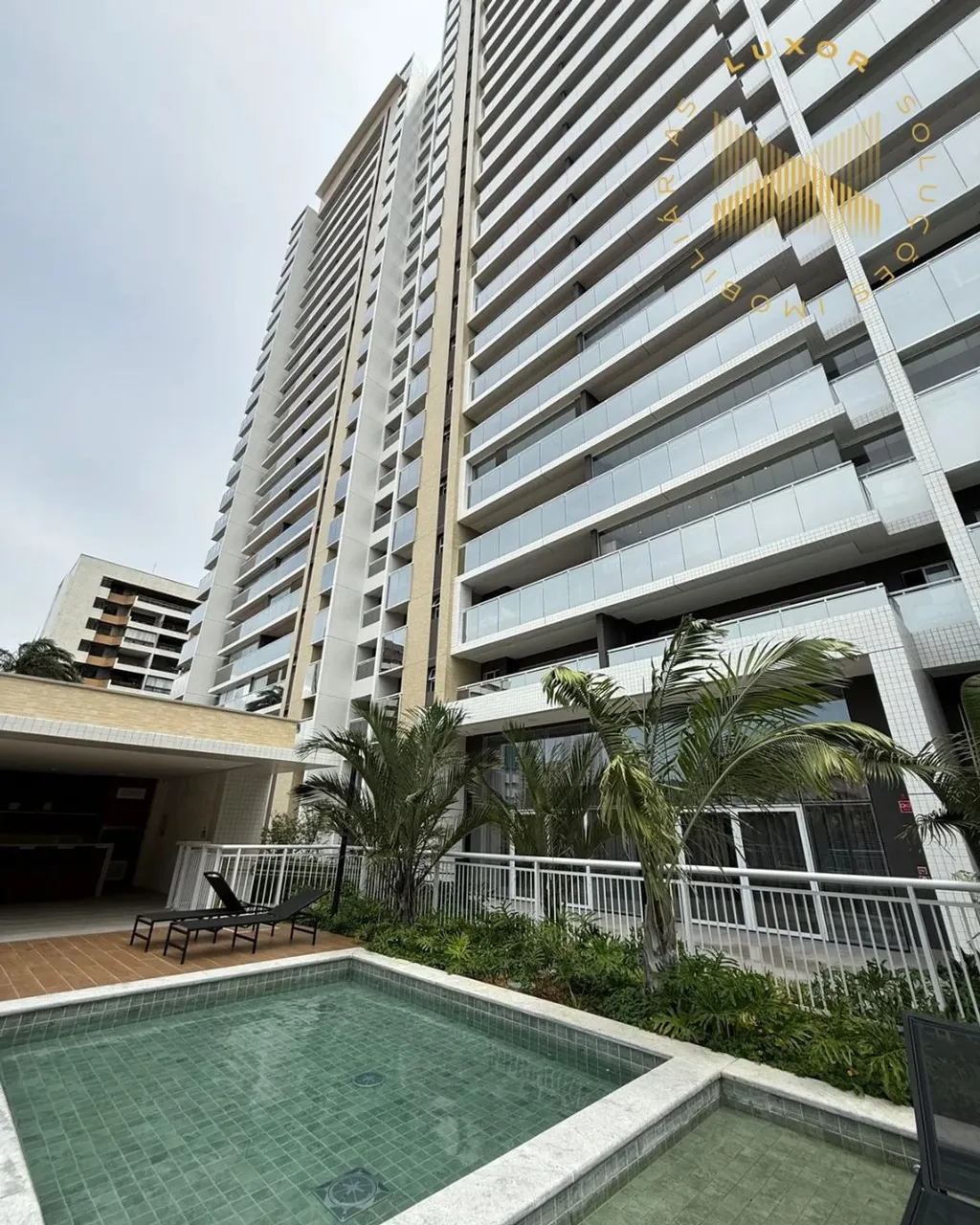 Imóvel para aluguel e venda com 119 metros quadrados com 3 SUITES em Meireles - Fortaleza