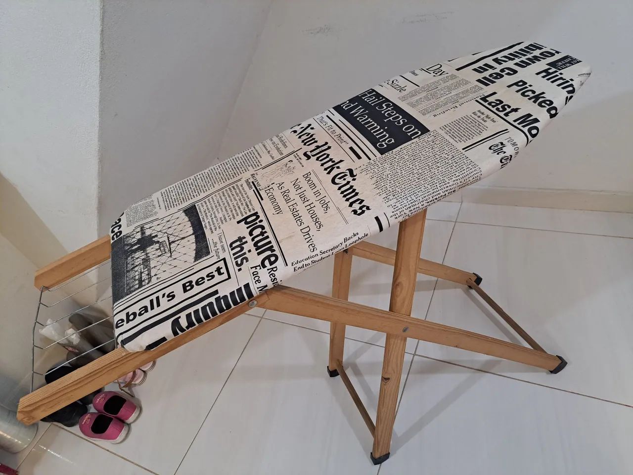 Mesa de passar roupa dobrável