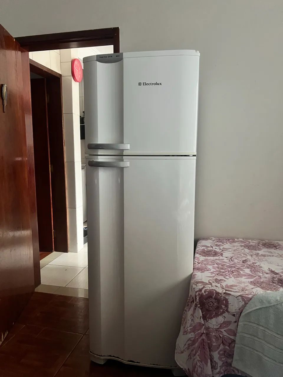 Geladeira Electrolux frost Free DF38