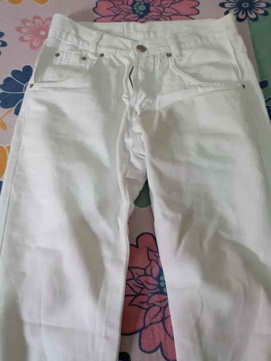 Vendo duas calça masculina semi nova