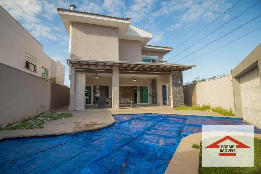 Casa com 3 suítes à venda no Bosque do Jatobás, 357 m² por R$ 2.800.000 - Engordadouro - J