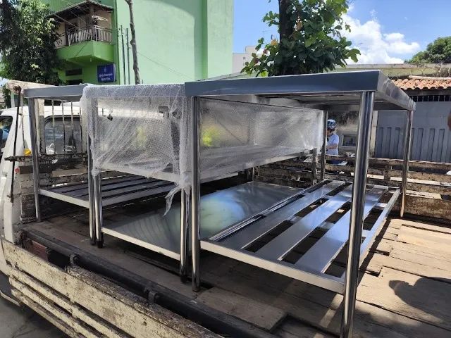 Bancada em Aço Inox - Pés Tubulares
