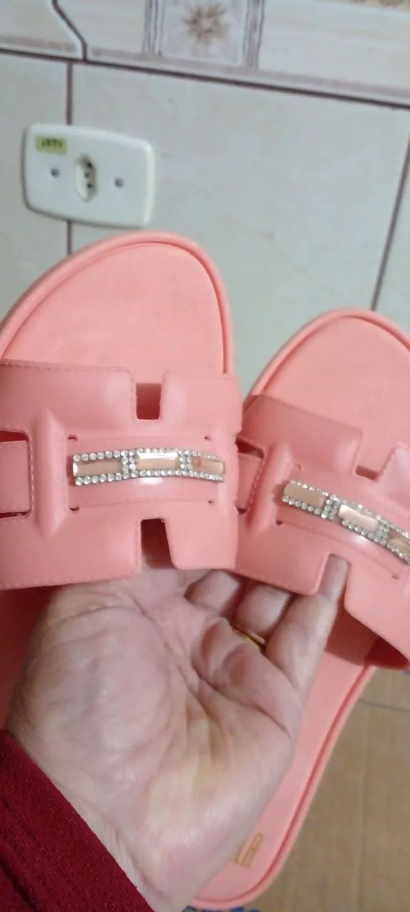 Sandália Santa Lolla Rosa com Detalhe em Strass - Foto 2