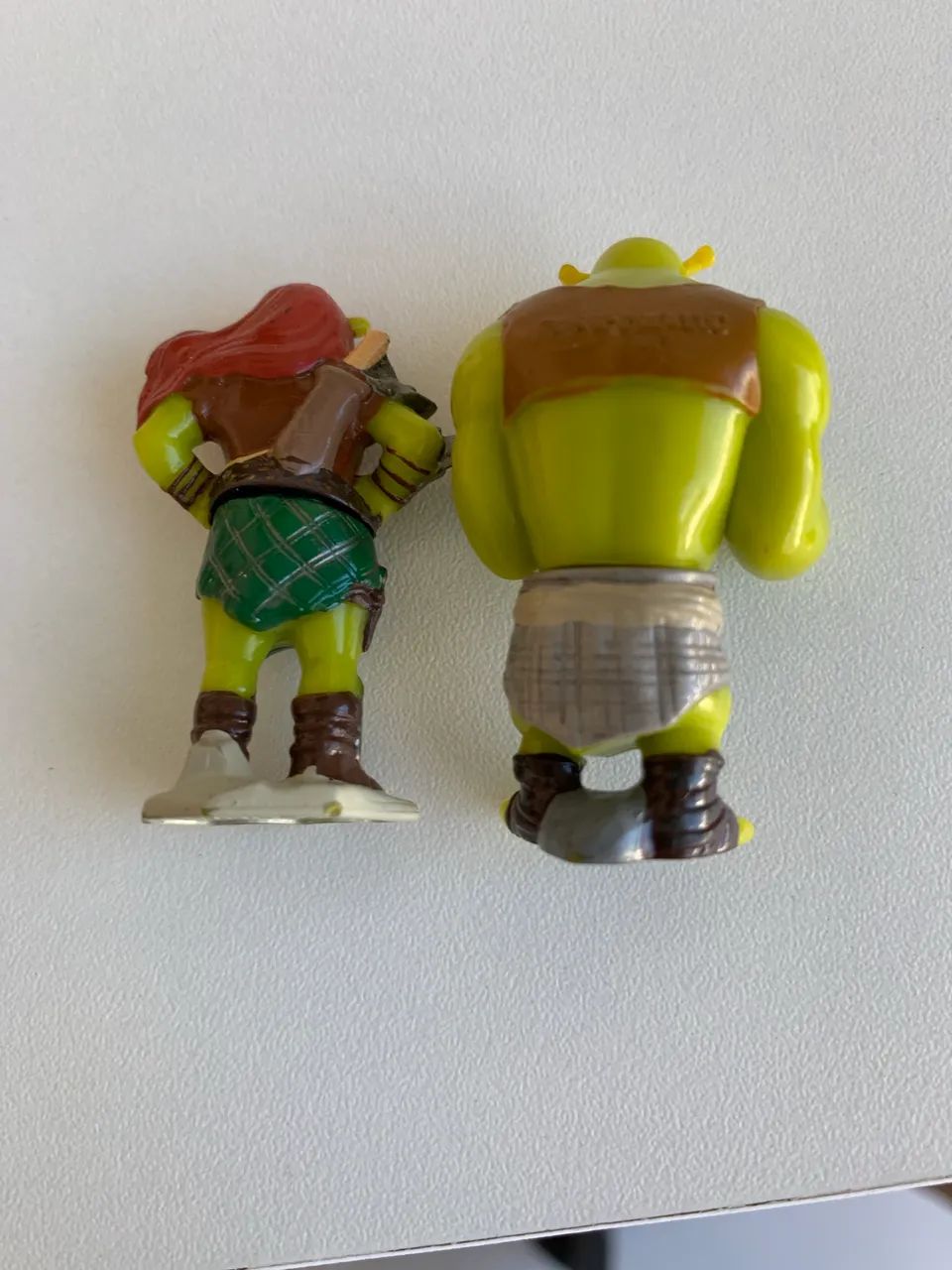Shrek e Fiona - miniaturas Kinder joy - Foto 2