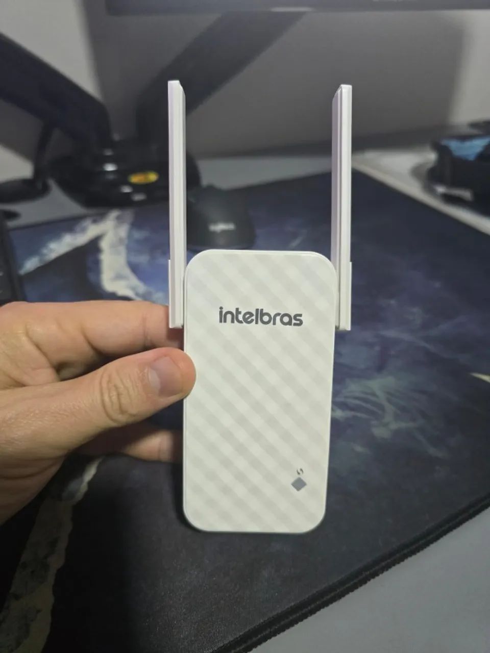 Repetidor de sinal WIFI - IWE 3001 INTELBRAS