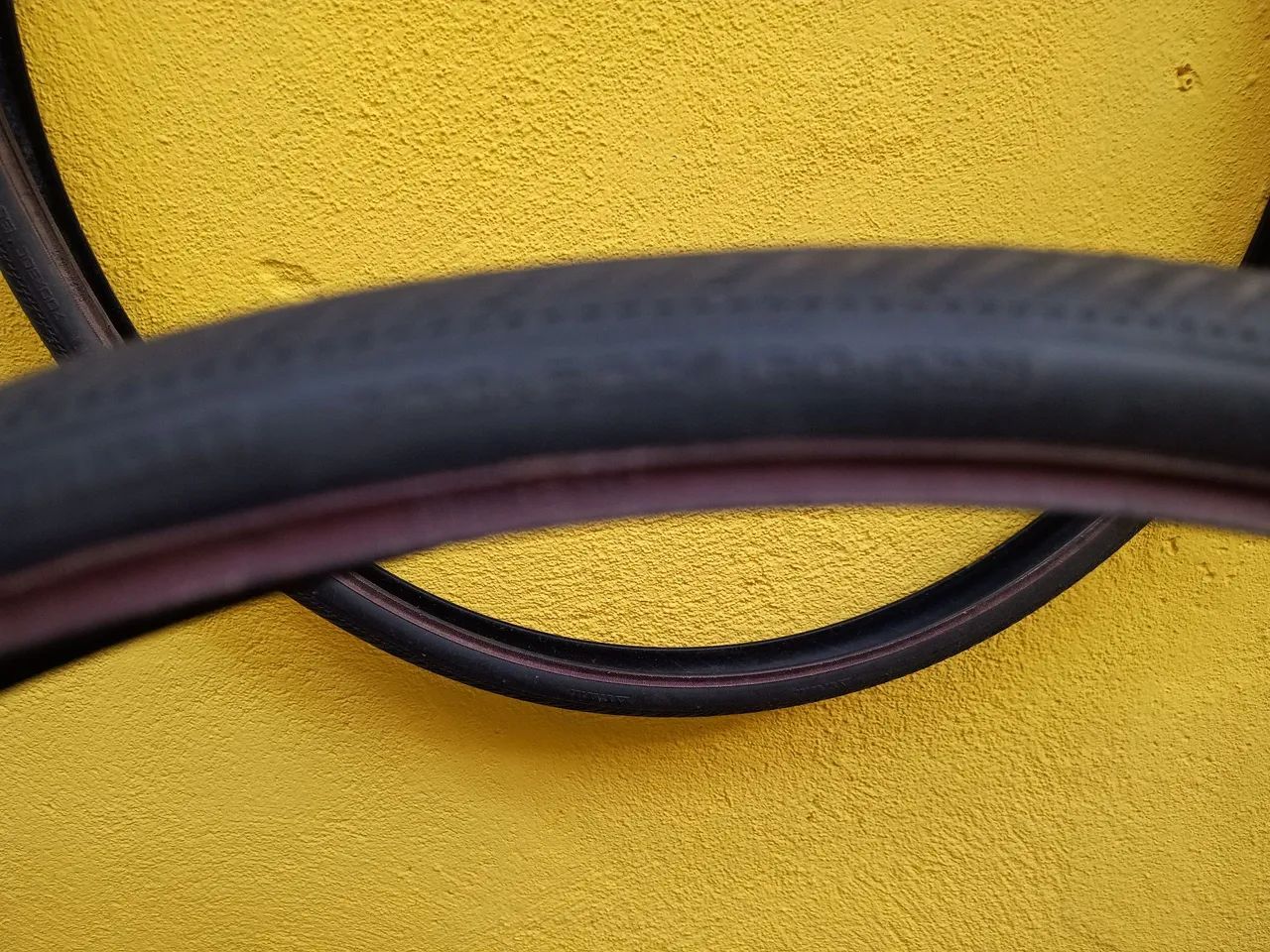 Pneu de bicicleta de competição  - Foto 4