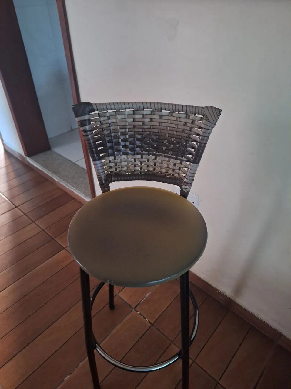 Banqueta de área externa com encosto