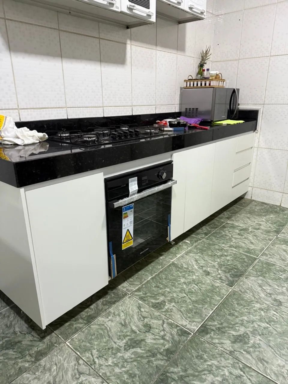 Armário de cozinha branco