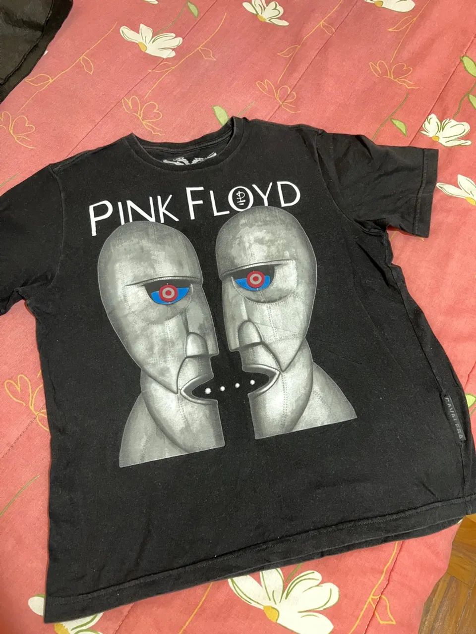 2 Camisetas Cavalera Pink Floyd Feminina