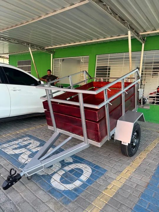 Reboque com Sub grade 