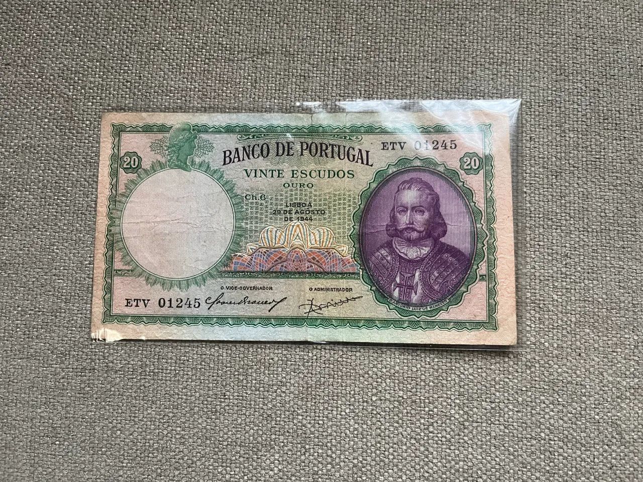 Antiga nota 20 escudos 1944 - Foto 2