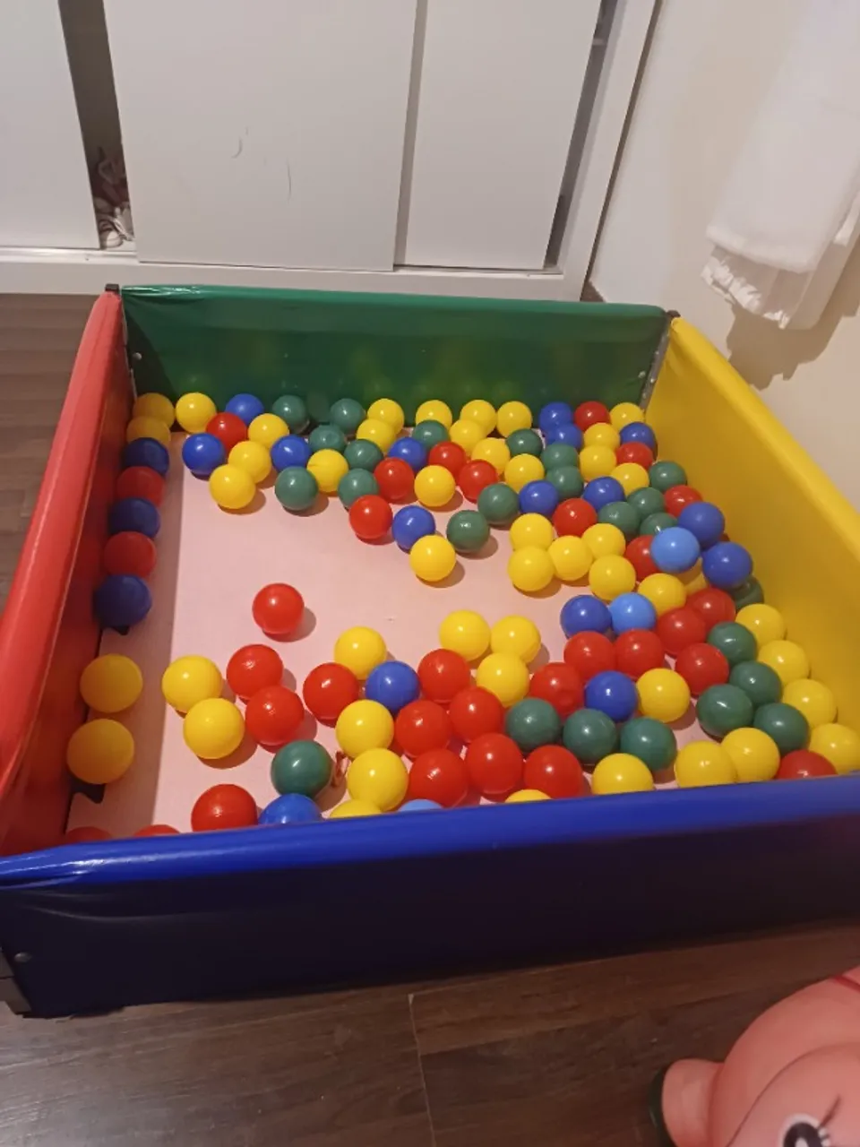 Piscina de bolinha 1x1 com 280 bolinhas coloridas