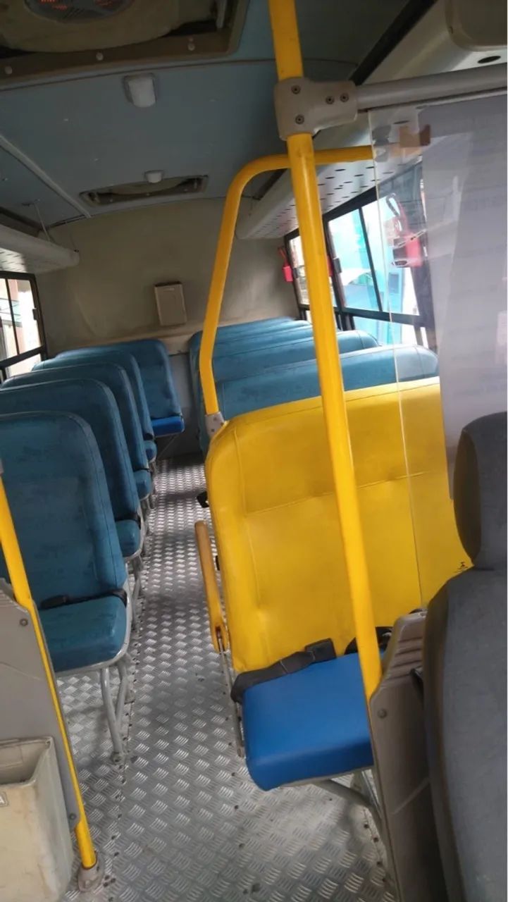 Escolar ônibus no doc - Foto 2