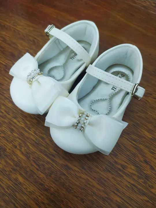 Sapato Infantil Pampili Com Pérolas Artificiais