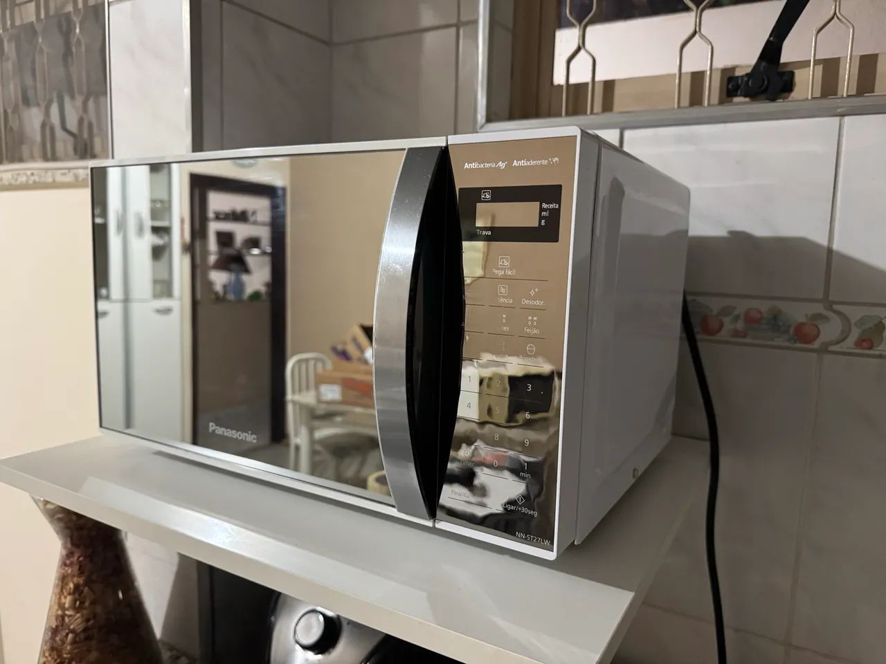 Microondas Panasonic 21 Litros Espelhado - Foto 2