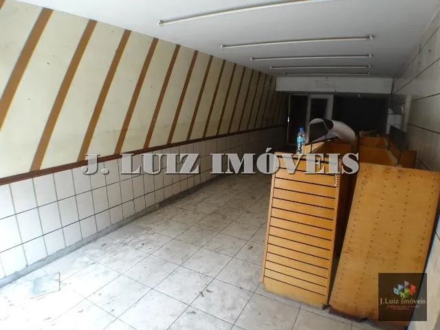 Excelente prédio comercial com loja no Centro em frente a Praça - Foto 5