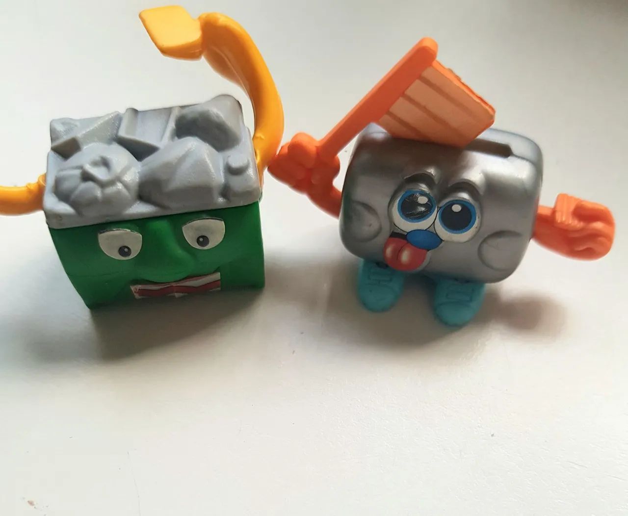 Kinder ovo coleções antigas 5 brinquedos - Foto 3