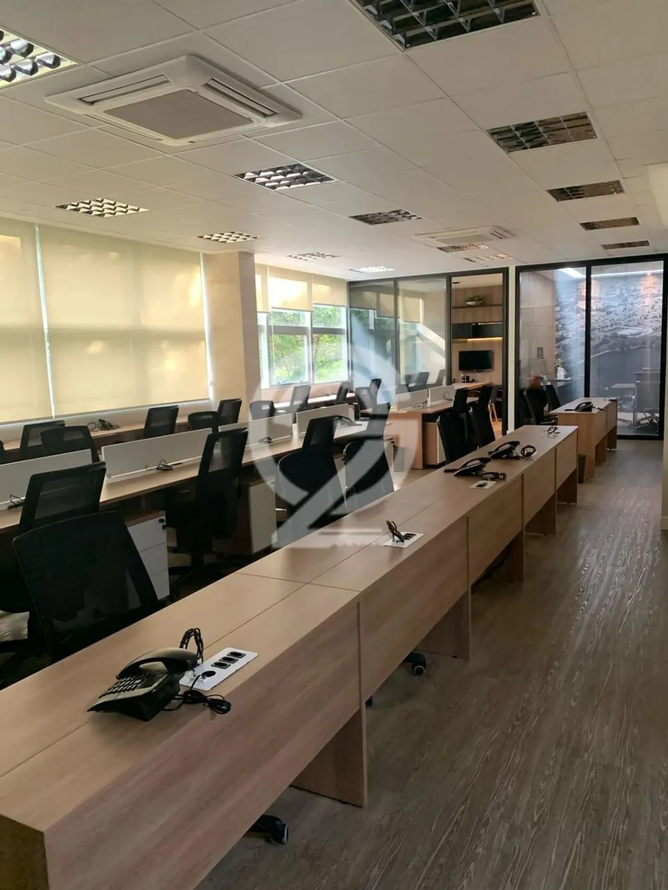 Salas Comerciais Mobiliadas à Venda Swiss Park Office | Condomínio Santis Campinas/SP
