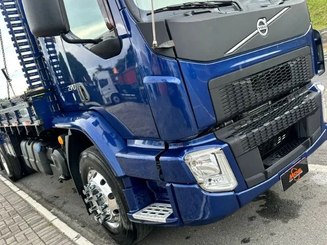 Volvo Vm 270 2021 Azul Carroceria Único dono - Foto 6