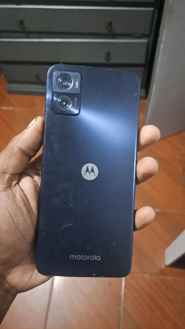 Celular moto E22