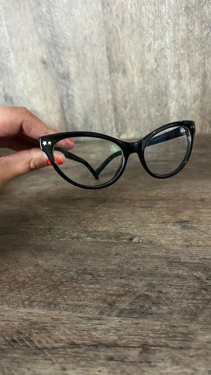 Óculos À La Garçonne - Modelo Gatinho