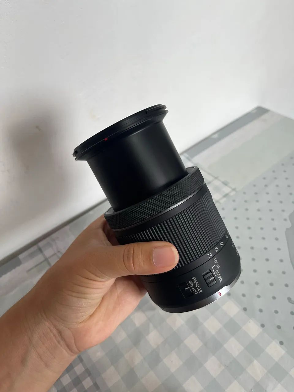 Lente canon RF 24-105 - Foto 5