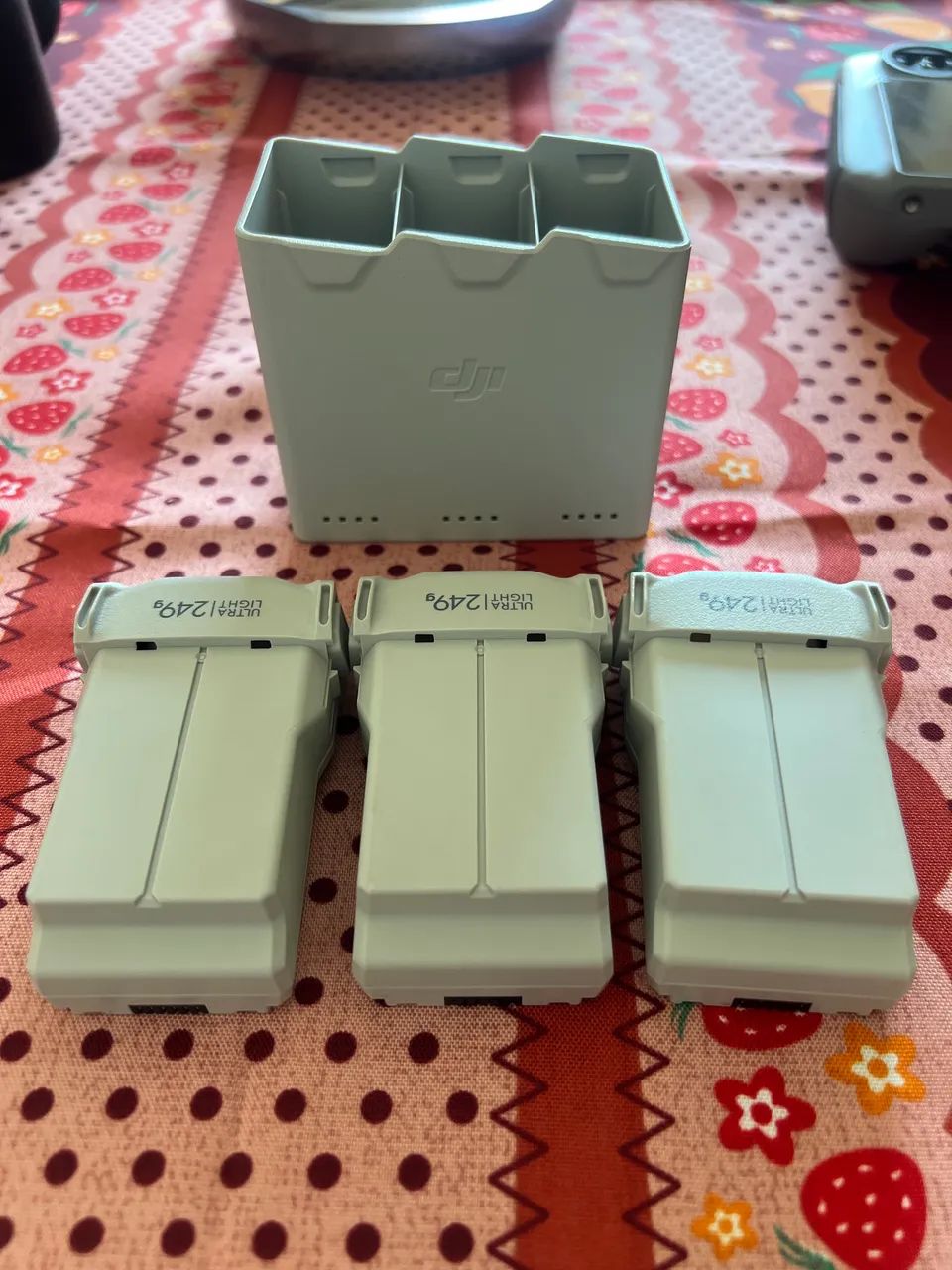 Controle e baterias mini 4 pro  - Foto 5