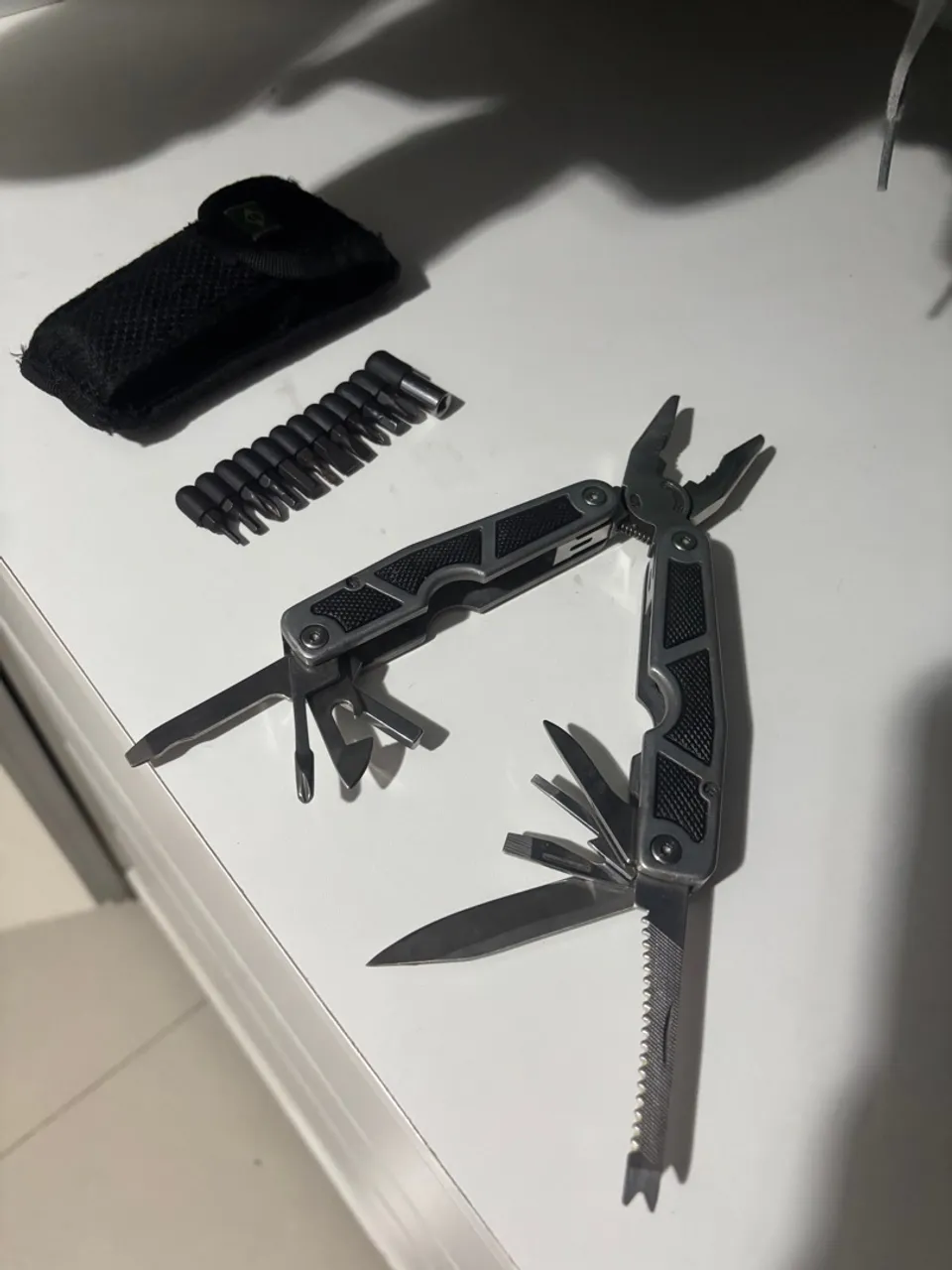 Vendo Alicate Multitarefas Bulldog Nautika com 21 funções.