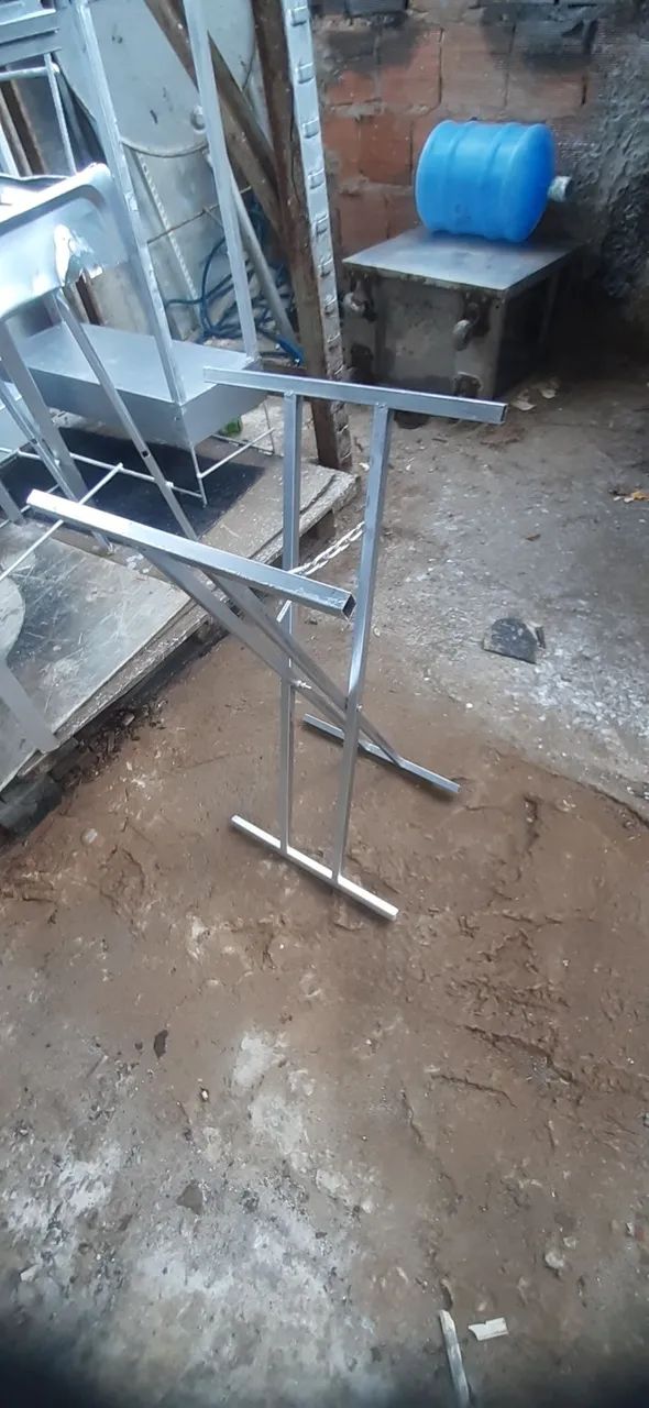 Pe de churrasqueira de aluminio - Foto 2