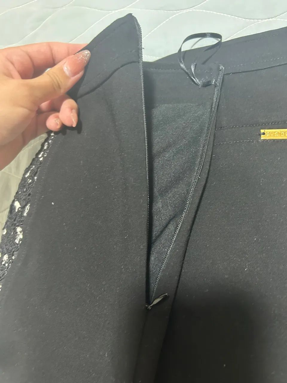 Saia Preta com Detalhe em Renda e Xadrez Eva Bella - Foto 3